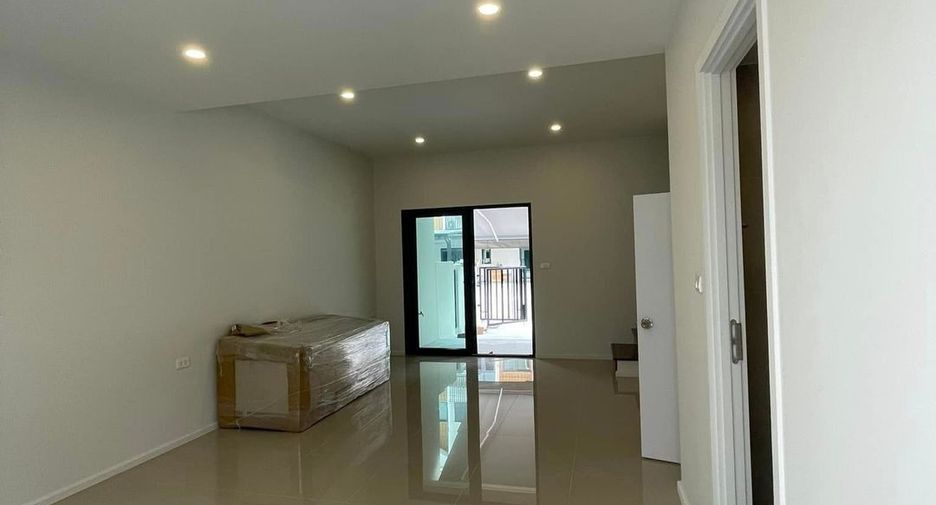 Reihenhaus zur Miete mit 3 Zimmer in Prawet, Bangkok