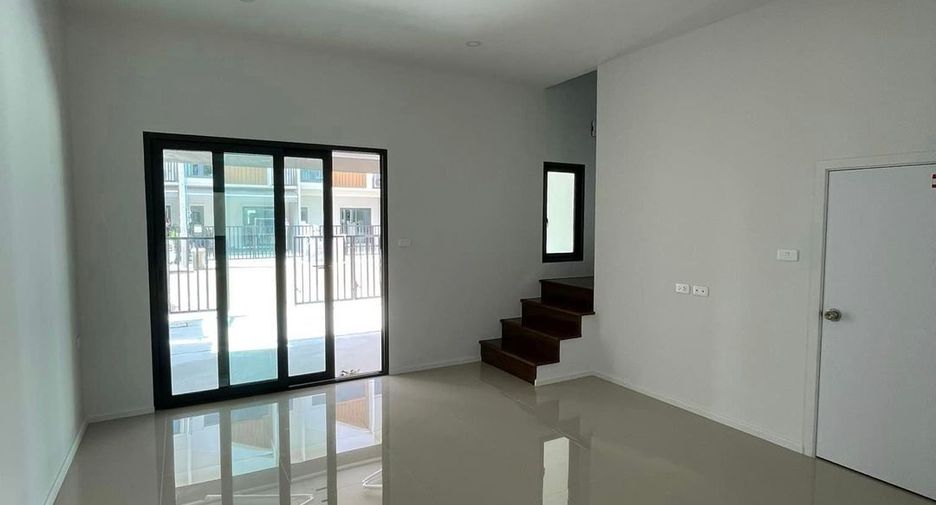 Reihenhaus zur Miete mit 3 Zimmer in Prawet, Bangkok