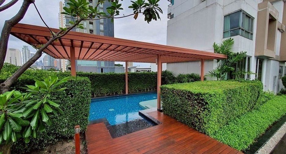 For sale 2 bedrooms condo in Sathon, Bangkok