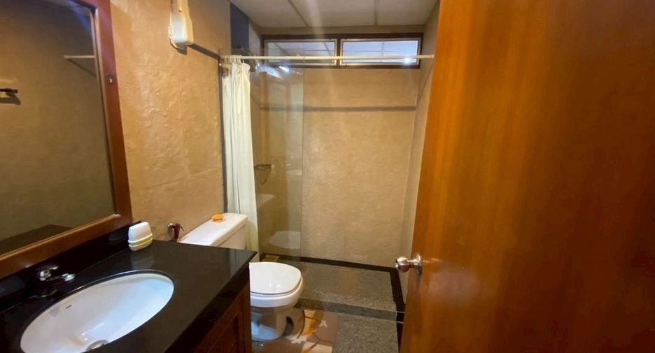 For rent 2 bedrooms condo in Ratchathewi, Bangkok