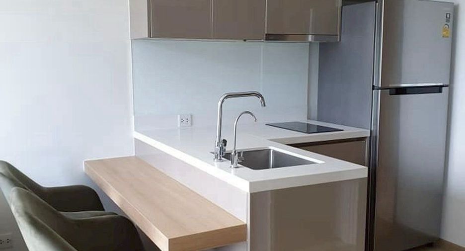 For rent 1 bed condo in Phra Khanong, Bangkok