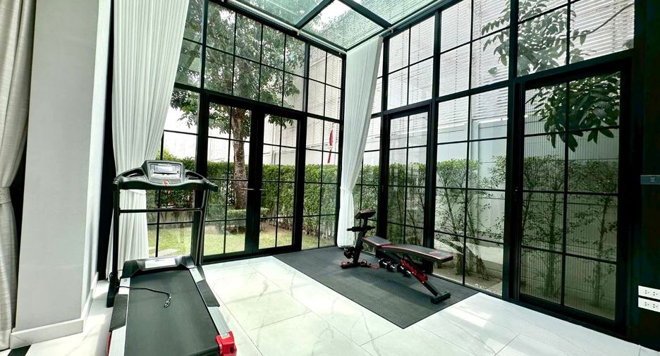 Casa en venta de 4 habitaciones en Suan Luang, Bangkok