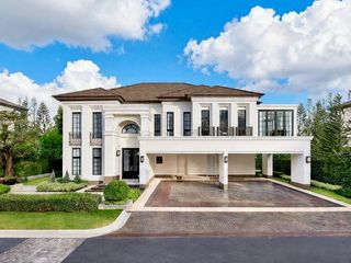 For sale 4 bedrooms house in Suan Luang, Bangkok