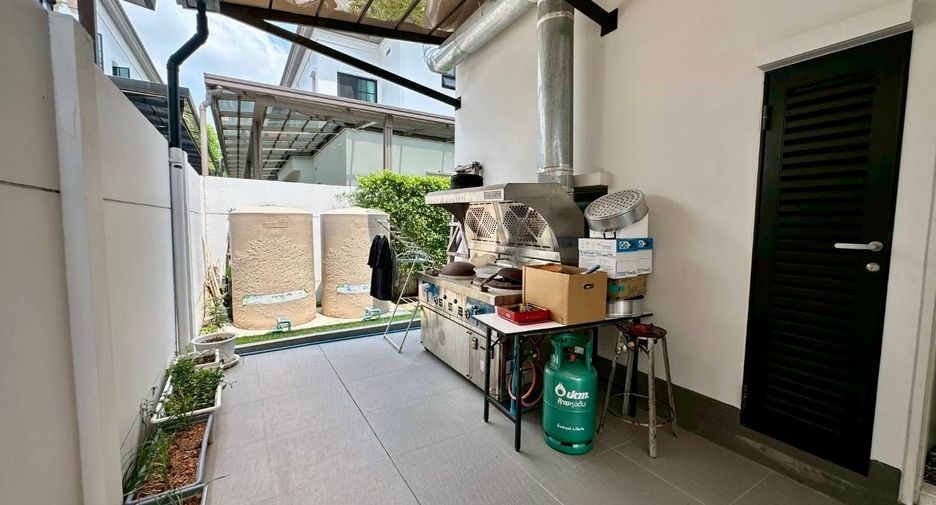Casa en venta de 4 habitaciones en Suan Luang, Bangkok