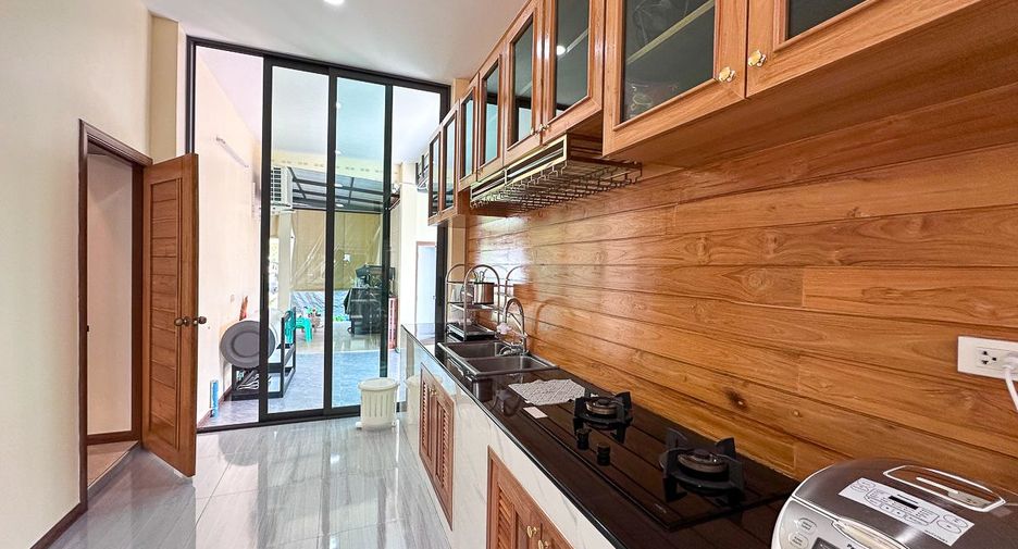 For sale 3 bedrooms house in Mae Wang, Chiang Mai