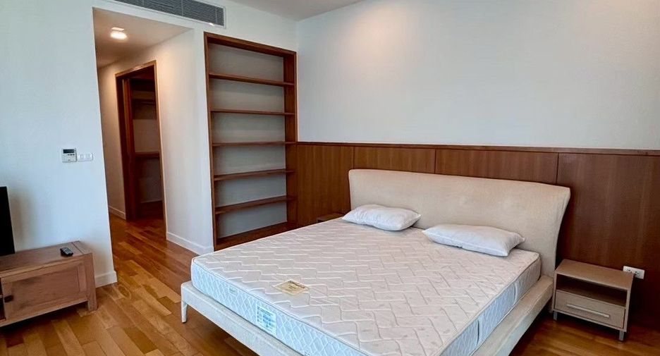 À louer 3 chambres condo à Khlong Toei, Bangkok