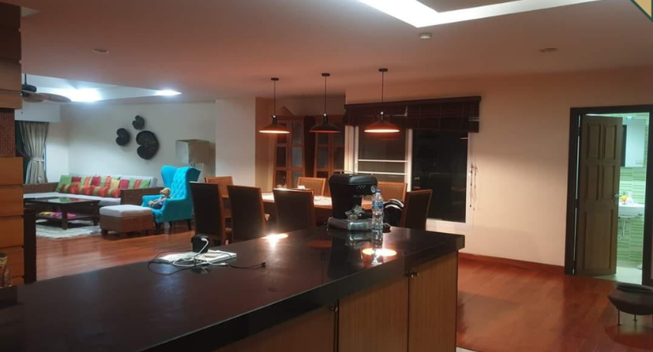 For sale 2 bedrooms condo in Watthana, Bangkok