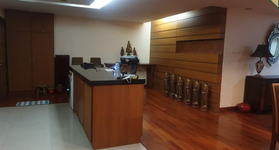 For sale 2 bedrooms condo in Watthana, Bangkok