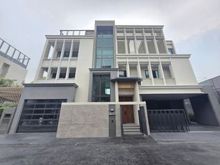 À vendre 4 chambres maison à Bang Kapi, Bangkok