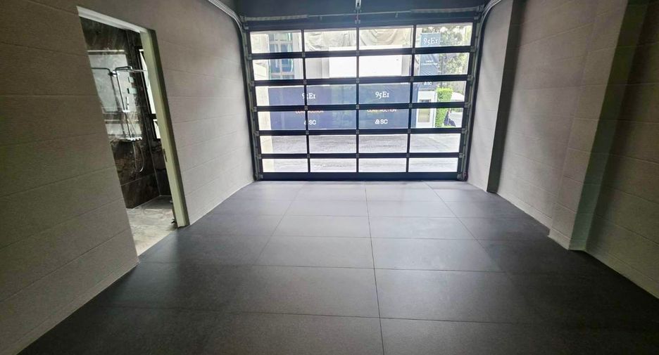 À vendre 4 chambres maison à Bang Kapi, Bangkok