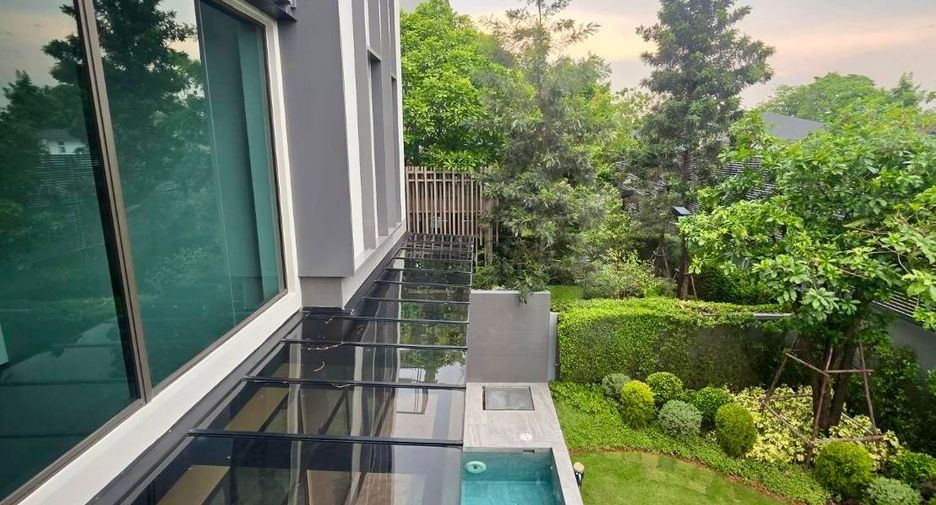 À vendre 4 chambres maison à Bang Kapi, Bangkok