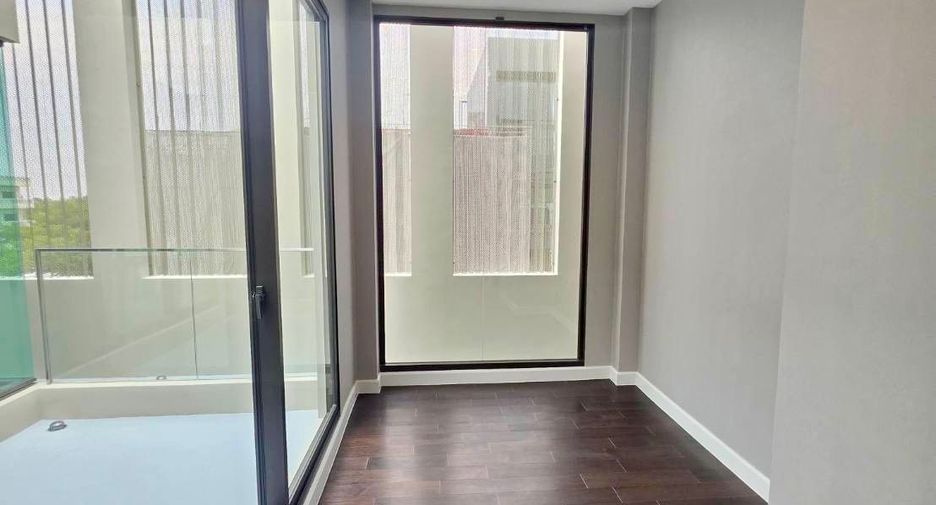 À vendre 4 chambres maison à Bang Kapi, Bangkok