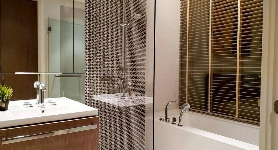 For sale 2 bedrooms condo in Pathum Wan, Bangkok