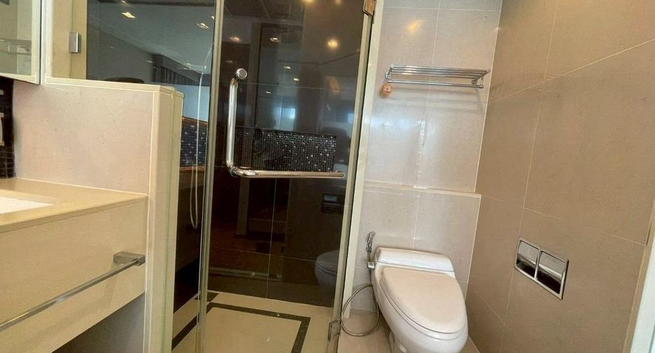 Аренда и продажа 2 спальни кондо в Сатхон, Бангкок