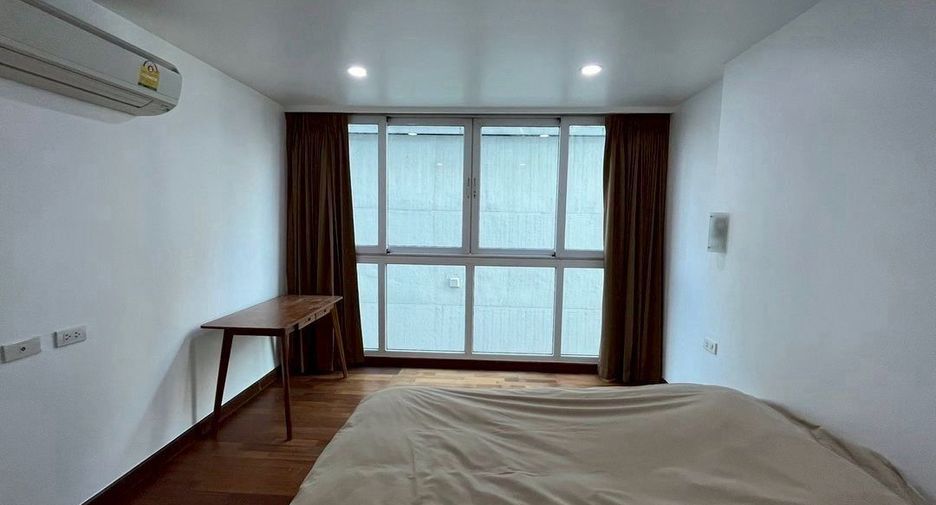 For sale 1 bed condo in Watthana, Bangkok