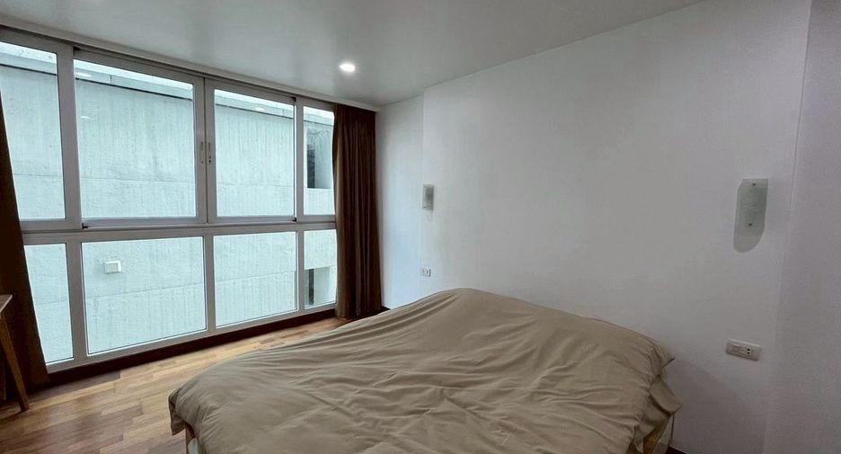 For sale 1 bed condo in Watthana, Bangkok
