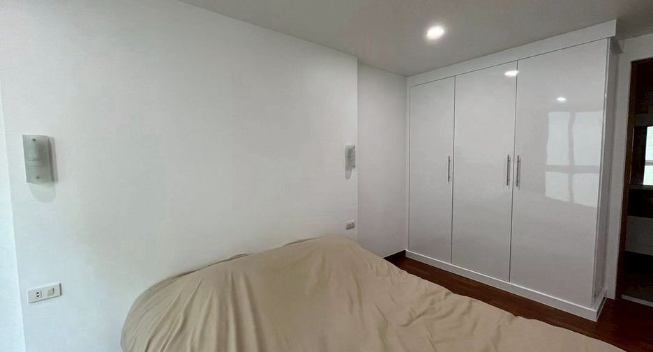 For sale 1 bed condo in Watthana, Bangkok