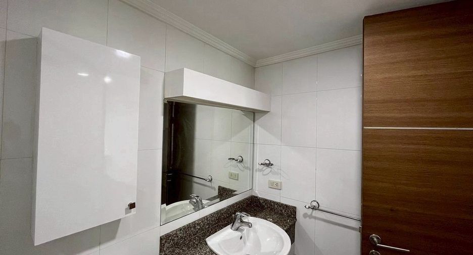 For sale 1 bed condo in Watthana, Bangkok