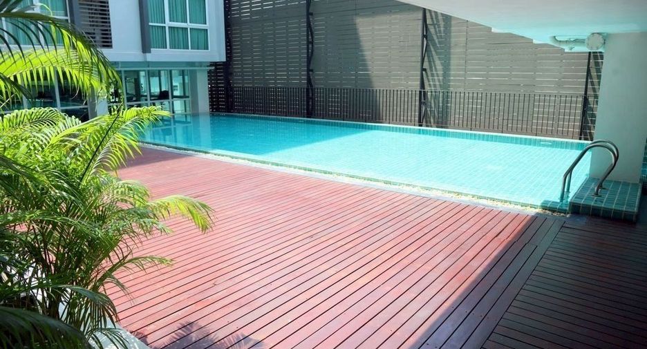 For sale 1 bed condo in Watthana, Bangkok