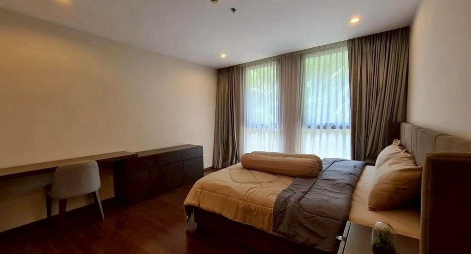 For rent 2 bedrooms condo in Sathon, Bangkok