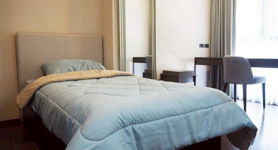 For rent 2 bedrooms condo in Sathon, Bangkok