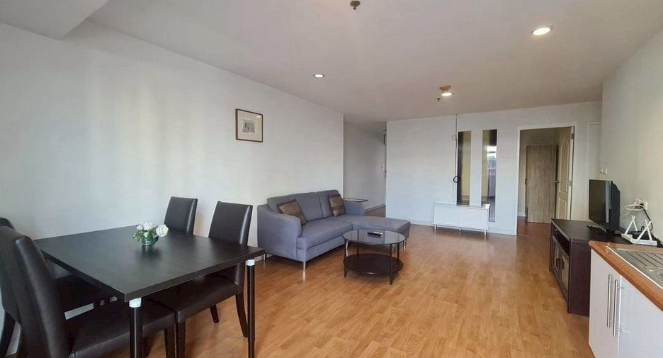 For rent 2 bedrooms condo in Khlong Toei, Bangkok