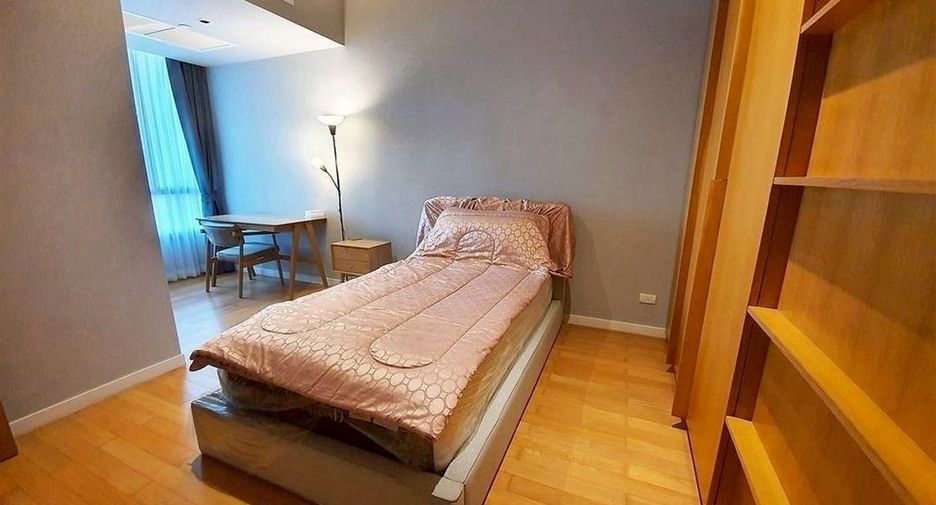 Condo en alquiler de 2 habitaciones en Yan Nawa, Bangkok