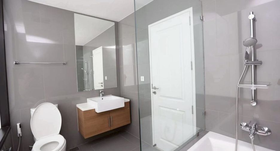 For rent and for sale 2 bedrooms condo in Khlong Toei, Bangkok
