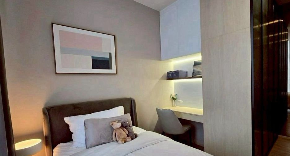 For rent 2 bedrooms condo in Watthana, Bangkok