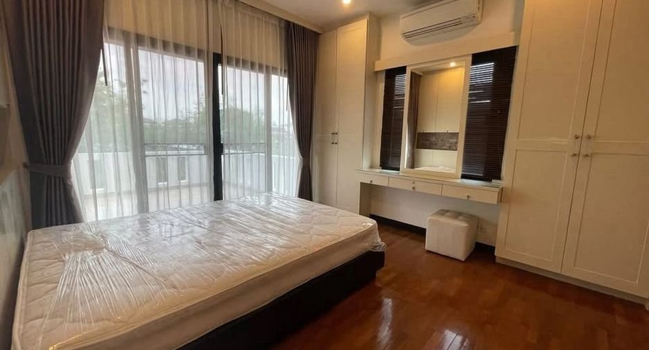 Casa en alquiler de 4 habitaciones en Chatuchak, Bangkok