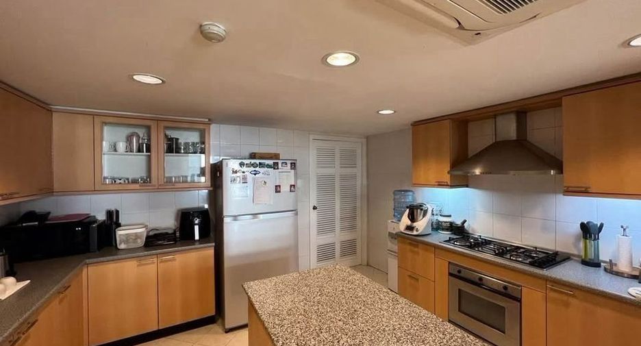 Wohnung zur Miete mit 4 Zimmer in Watthana, Bangkok