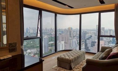 For rent 2 bedrooms condo in Bang Rak, Bangkok