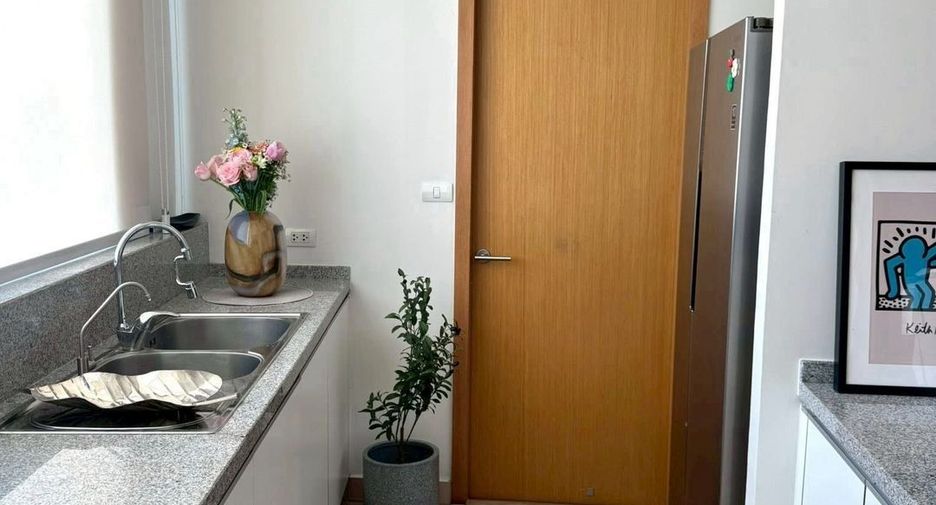 Wohnung zur Miete und zum Kauf mit 3 Zimmer in Khlong Toei, Bangkok