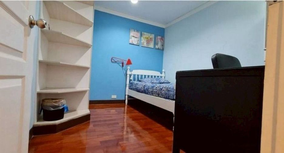 For sale 2 bedrooms condo in Khlong Toei, Bangkok