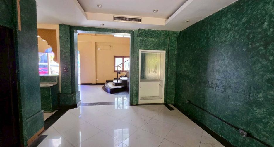 For rent retail Space in Central Pattaya, Pattaya