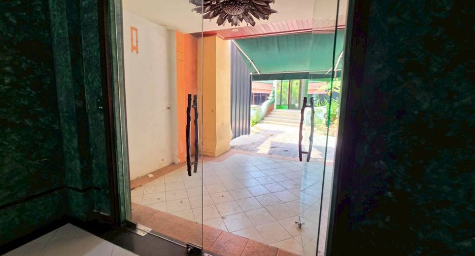 For rent retail Space in Central Pattaya, Pattaya