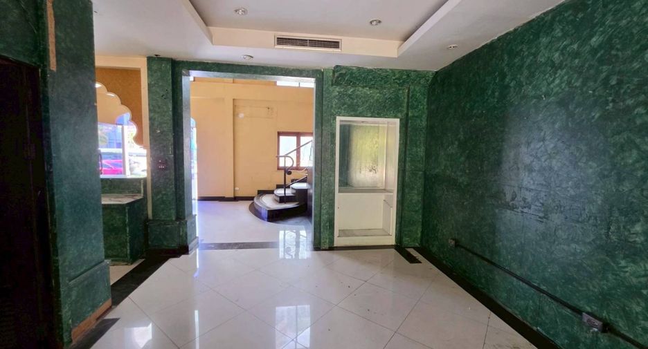 For rent retail Space in Central Pattaya, Pattaya