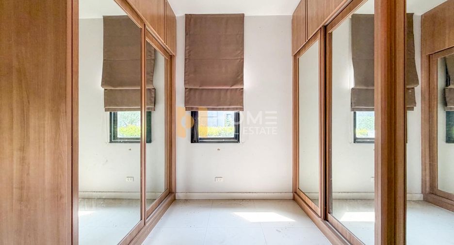 For sale 3 bedrooms house in Phasi Charoen, Bangkok