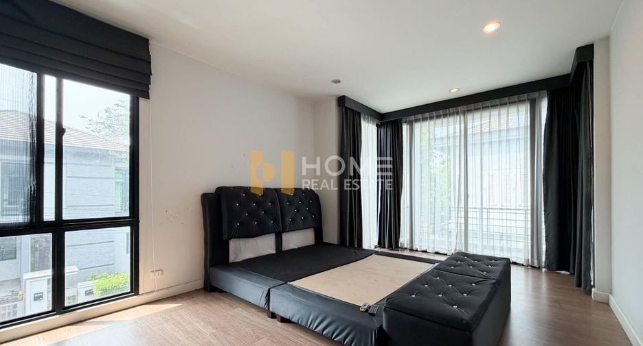 For sale 3 bedrooms house in Phasi Charoen, Bangkok
