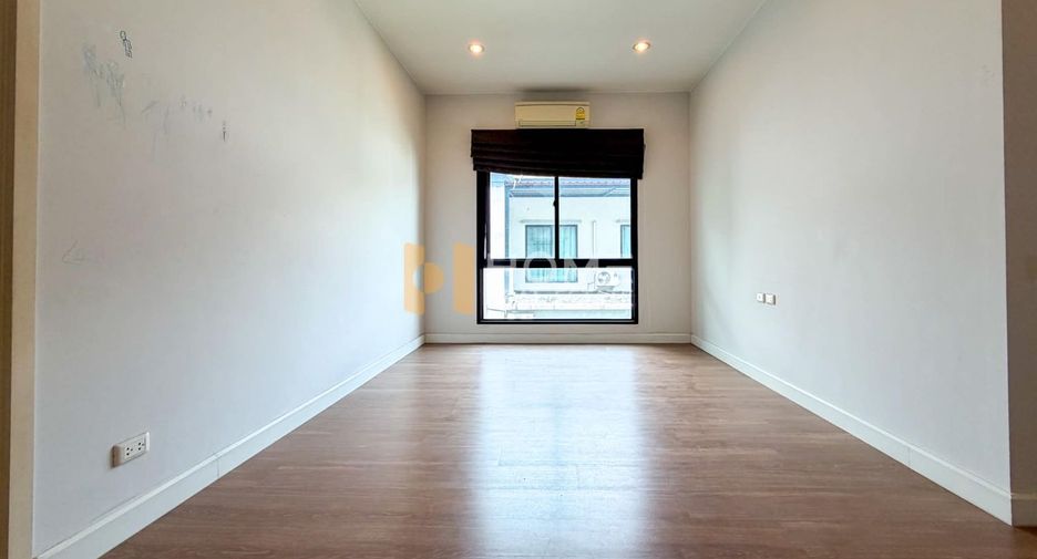 For sale 3 bedrooms house in Phasi Charoen, Bangkok