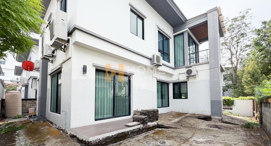 For sale 3 bedrooms house in Phasi Charoen, Bangkok