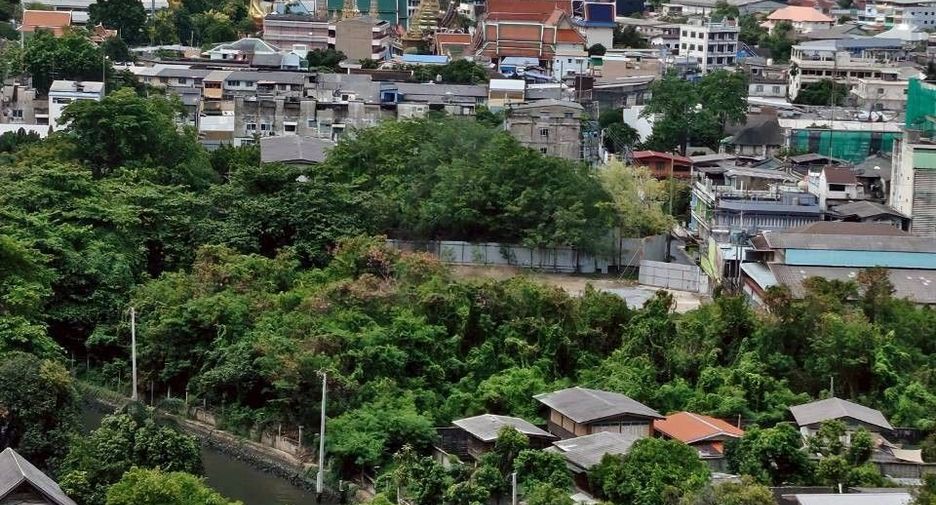 For sale 2 bedrooms condo in Thon Buri, Bangkok