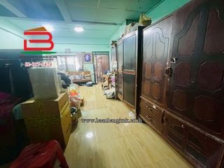 Casa adosada en venta de 2 habitaciones en Krathum Baen, Samut Sakhon