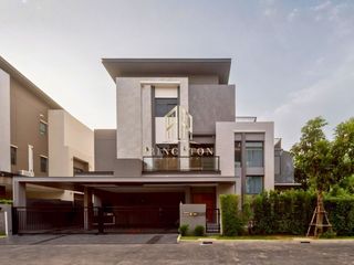 For rent and for sale 5 bedrooms house in Phra Khanong, Bangkok