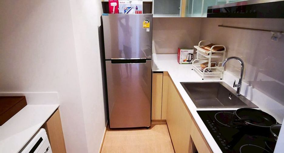 For rent 2 bedrooms condo in Watthana, Bangkok