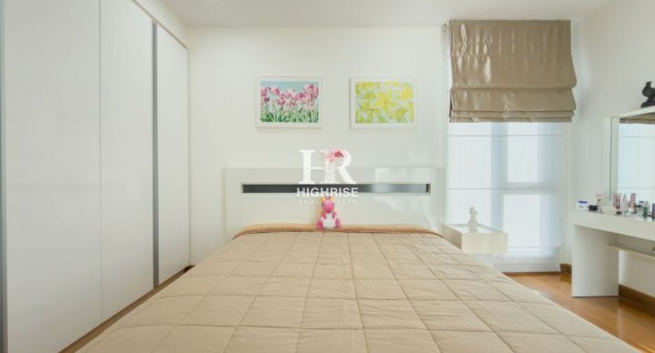 For rent 2 bedrooms condo in North Pattaya, Pattaya