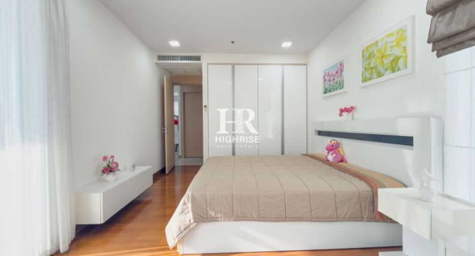 For rent 2 bedrooms condo in North Pattaya, Pattaya