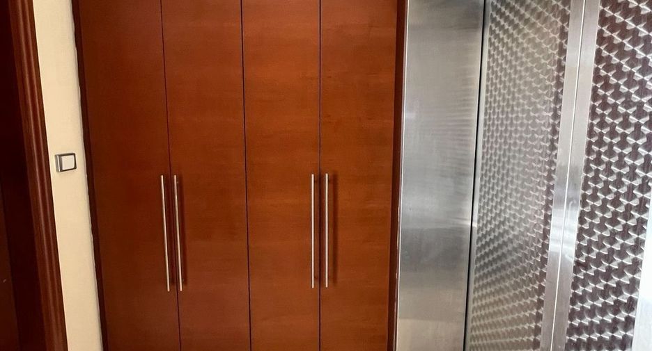 For rent 3 bedrooms condo in Watthana, Bangkok