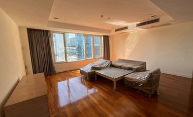 For rent 4 bedrooms condo in Watthana, Bangkok