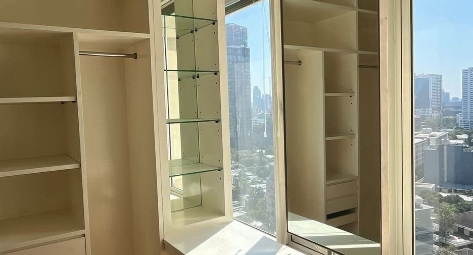 For rent 4 ベッドルーム condo in Watthana, Bangkok
